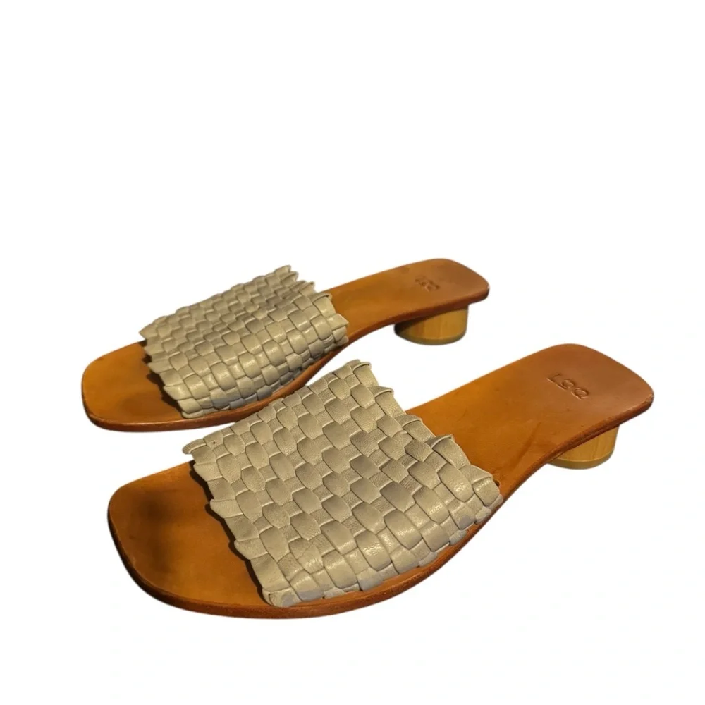 LOQ Woven Slide Sandals - Picture 5 of 13